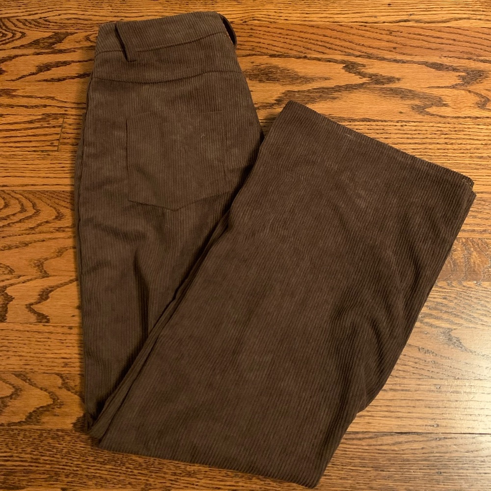 Brown baggy jeans